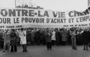 Manifestation contre la vie chère, le 3 décembre 1973 à Paris. © Keystone France/Gamma-Rapho